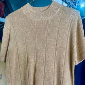 Knit short-sleeved top